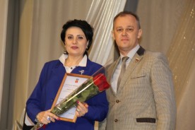 В Волгодонске торжественно закрыли Года культурного наследия народов России и открыли Год педагога и наставника